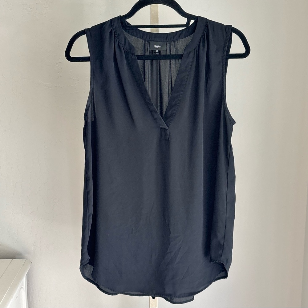 Mossimo Black Chiffon Rounded Hem Split V-neck Tank, Medium
